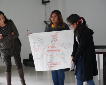 Redes comunitarias en América Latina: Tejiendo sueños colectivamente