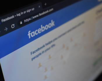 Prétendu Facebook gratuit pour les pauvres d’Afrique: Orange et Facebook violent délibérément la loi