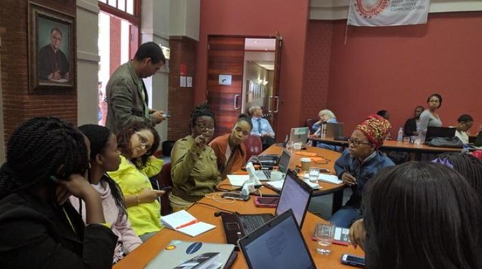 AfriSIG 2016 class during a group discussion. Photo: AfriSIG.