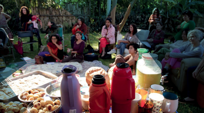 The feminist project Nodes that Bond has developed circles of women with an emphasis on technology at Portal sem Porteiras, a rural community network in Brazil. Photo: Luisa Bagope